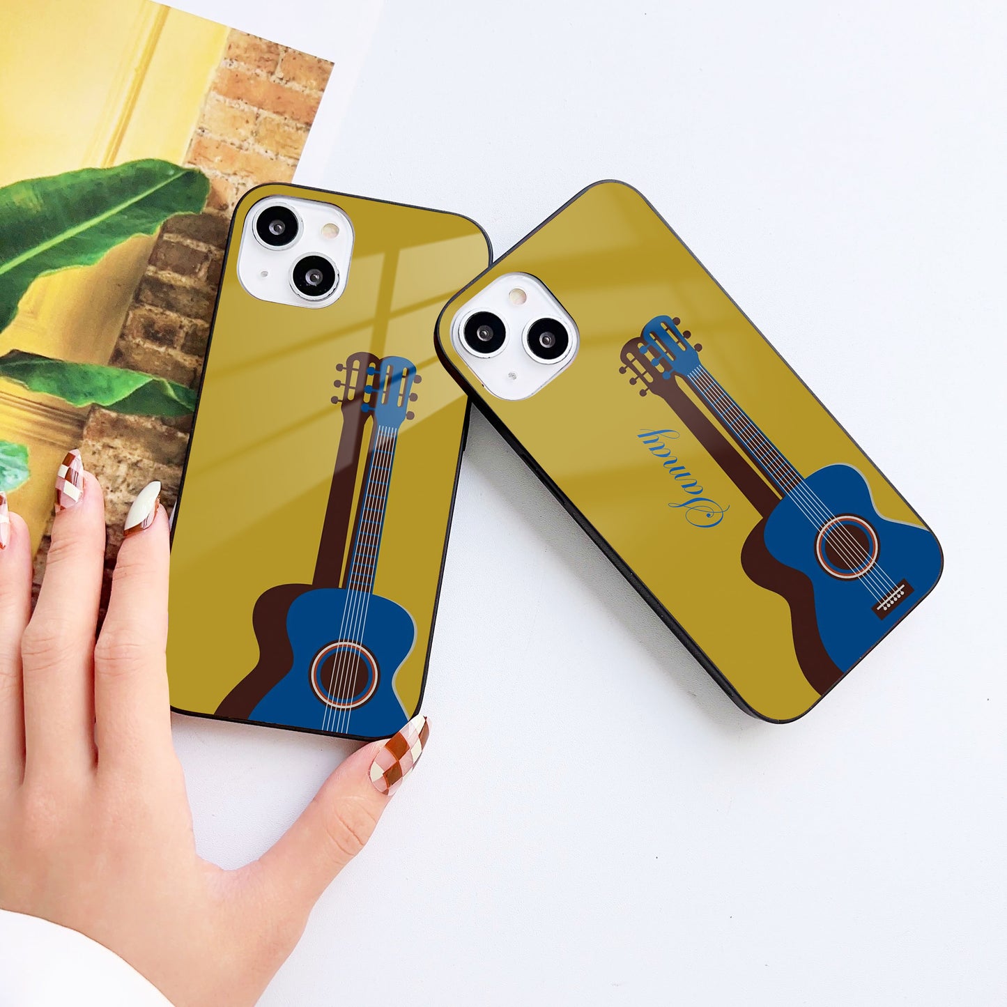 String Play Customized Glass Mobile Cover