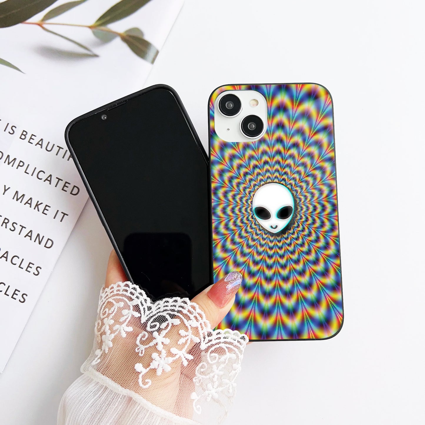 Hypno Alien Glass Case Mobile Cover